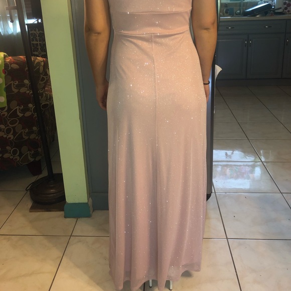 Prom dresses - Picture 2 of 7